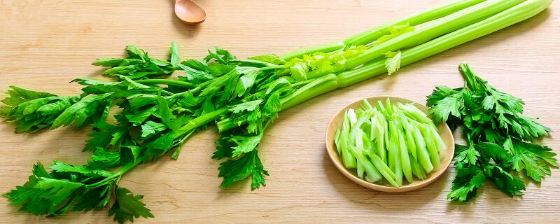 芹菜怎么施肥
