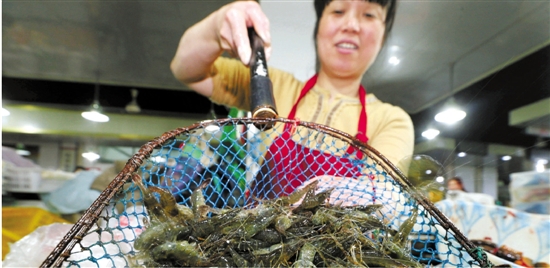 浙江：河虾大年 价格跳水 此时河虾最便宜最肥美